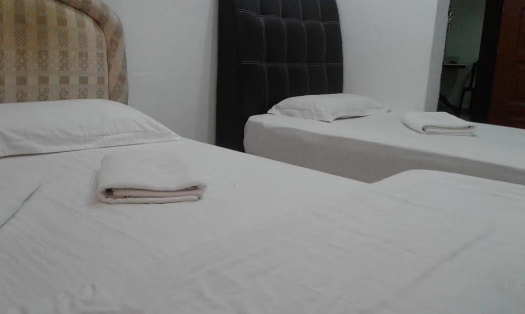 Oyo 988 Malawati Ria Hotel Kuala Selangor Eksteriør bilde