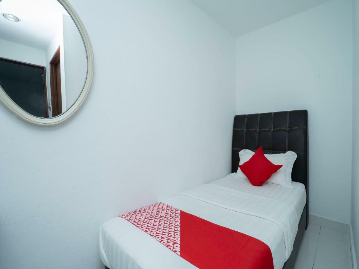 Oyo 988 Malawati Ria Hotel Kuala Selangor Eksteriør bilde